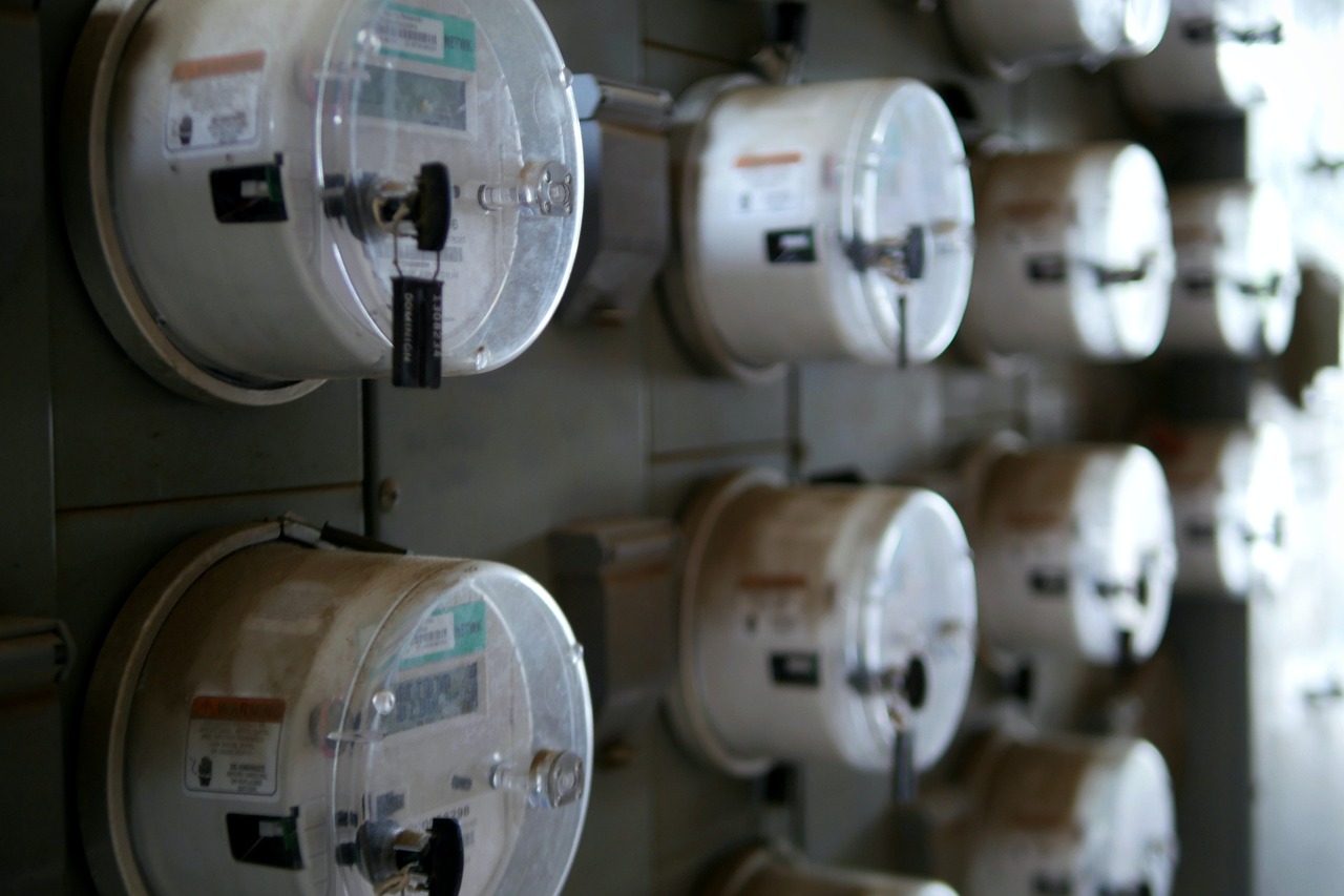 How to Read Your Electric Meter: A Simple Guide for Homeowners
